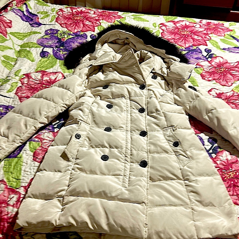Fabulous coat can wear so many ways like new size large
